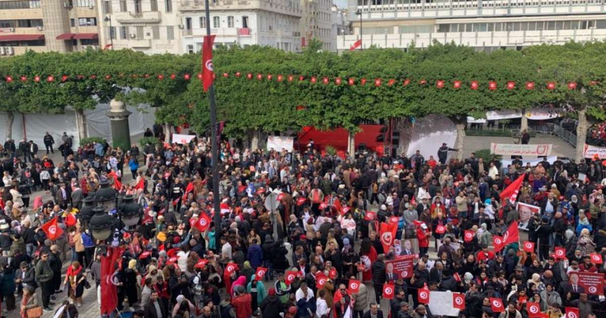 دعم السيادة الوطنية ورفض التدخل الأجنبي أبرز شعارات عيد الثورة