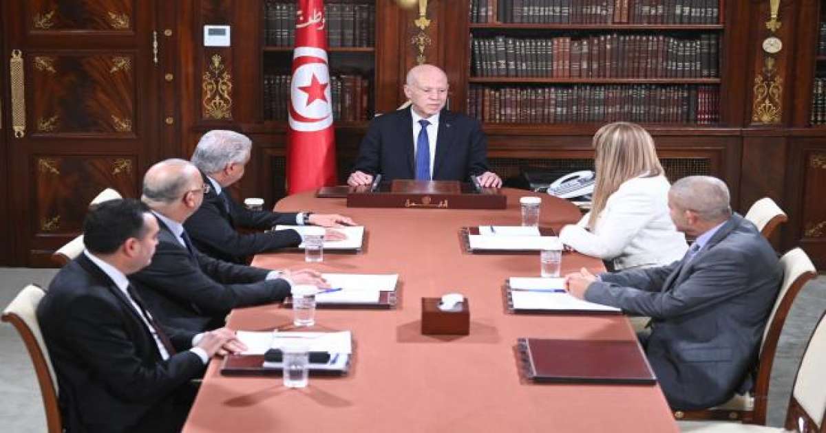 قيس سعيّد يجتمع بالمدراء العامين لمؤسسات الإعلام العمومي