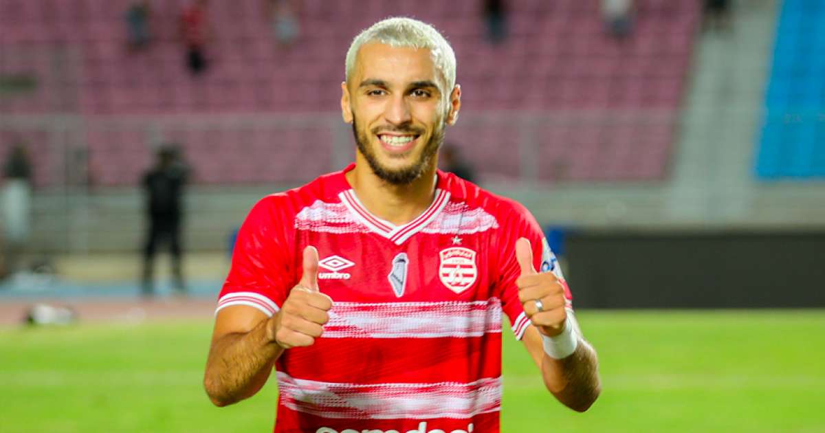 آيت مالك يجري عملية جراحية ناجحة