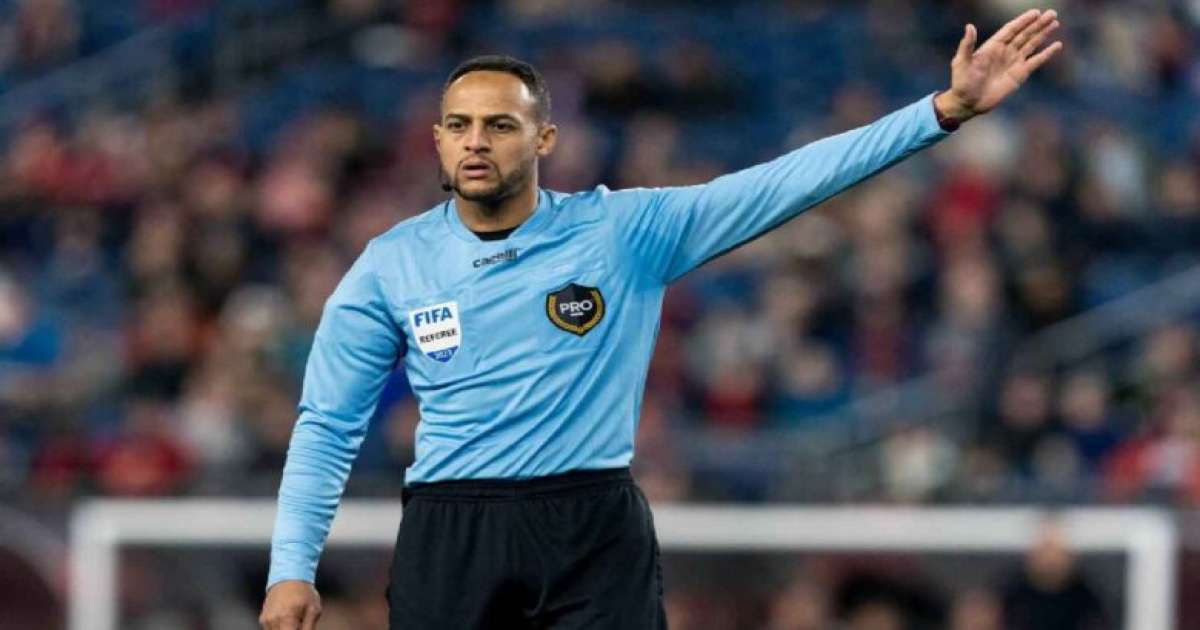 تعيين الحكم الأمريكي المغربي إسماعيل الفتح لمباراة تونس وفلسطين