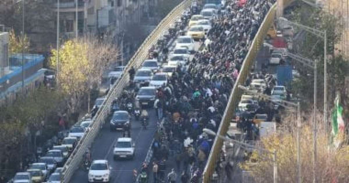 تصاعد الاحتجاجات في إيران وسقوط قتلى ومصابين